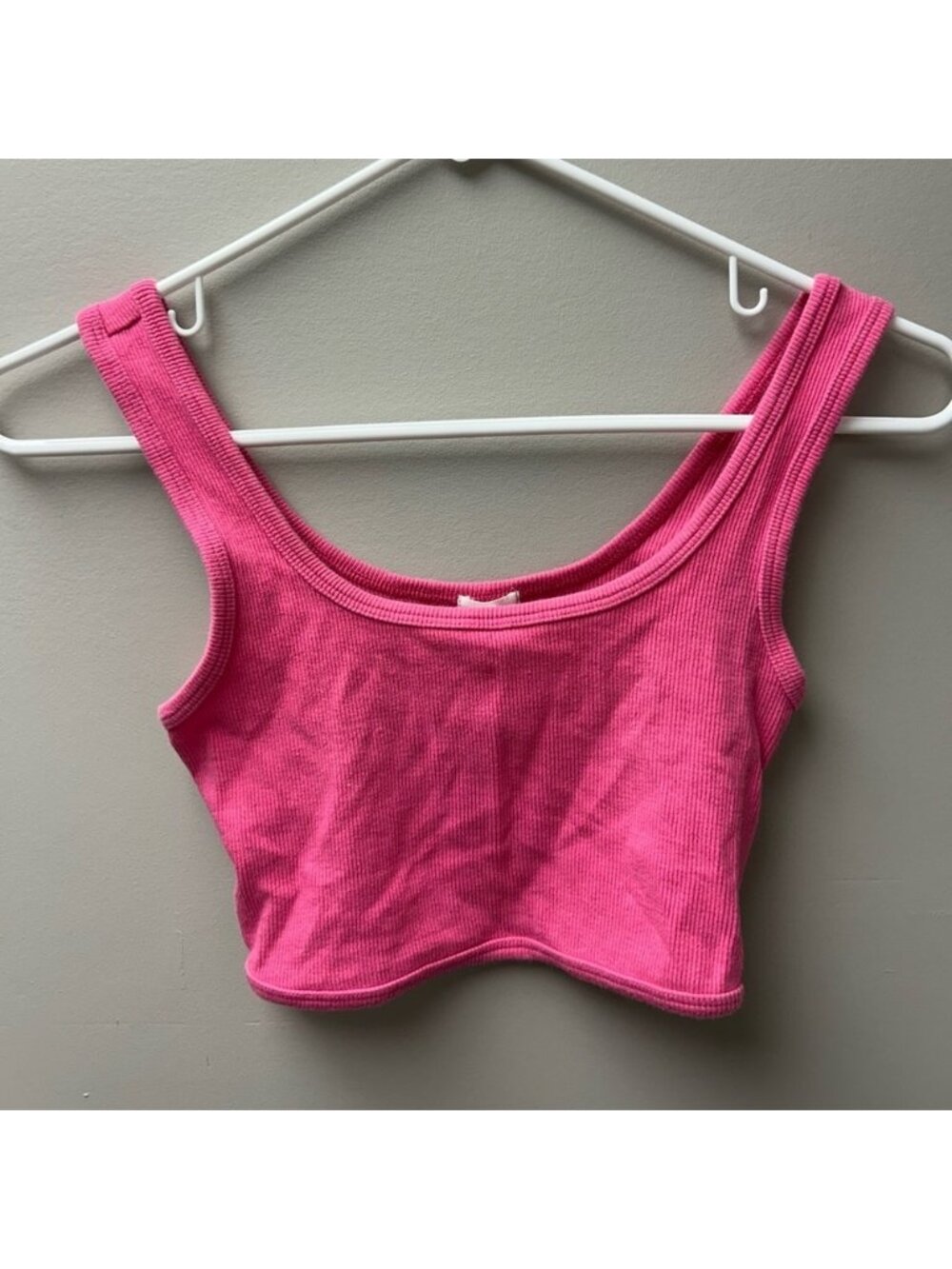 Garage Women’s Pink Cropped Ribbed Tank Top‎